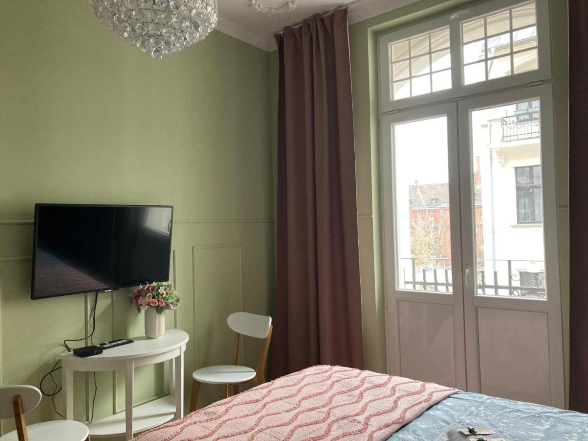Petite Visite No 18A I 18B Apartment Torun Bagian luar foto